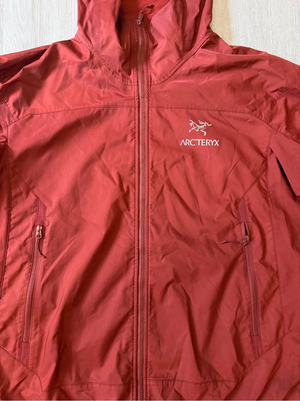 Arc'teryx Men's Brick Red Hooded Windbreaker Jacket Sz L *Minor Flaw* See Detail - Picture 6 of 14